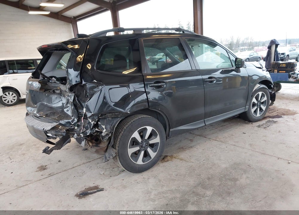 2017 SUBARU FORESTER 2.5I PREMIUM VIN: JF2SJAEC6HH808995