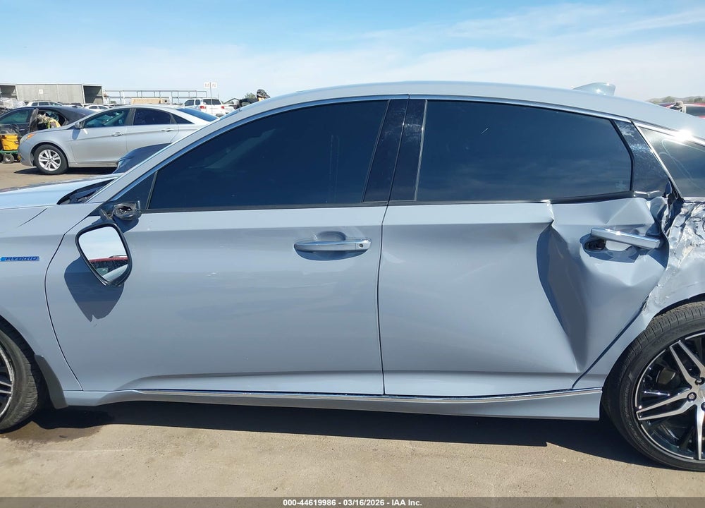 2022 HONDA ACCORD HYBRID TOURING VIN: 1HGCV3F90NA029152
