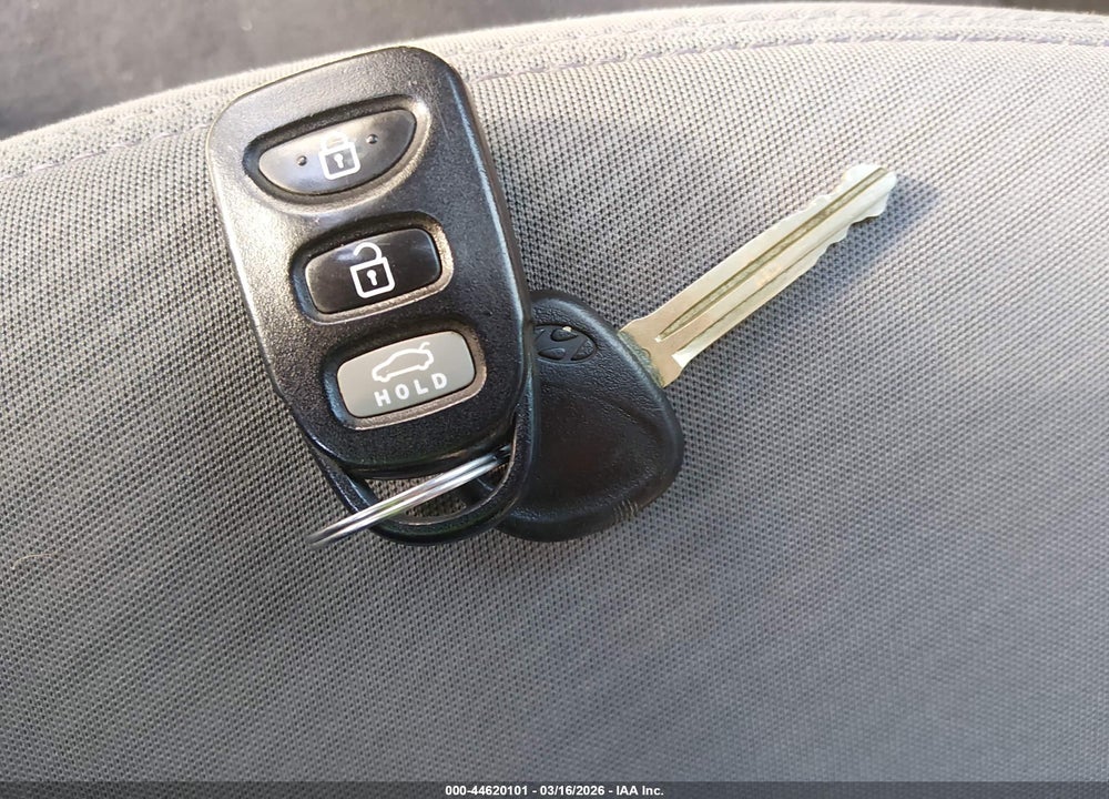 2013 HYUNDAI ELANTRA GLS VIN: 5NPDH4AE1DH372242