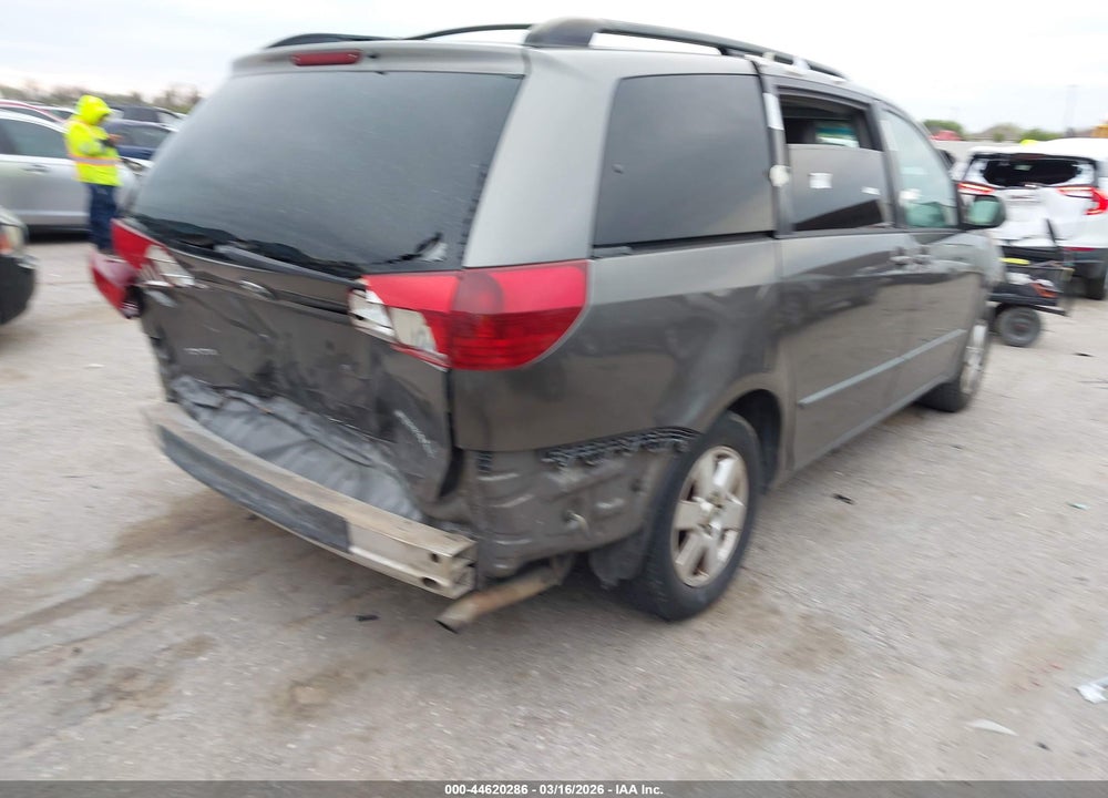 2005 TOYOTA SIENNA XLE VIN: 5TDZA22C15S235356