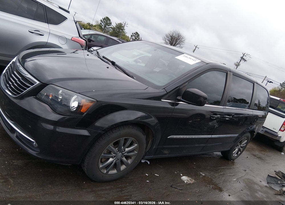 2016 CHRYSLER TOWN & COUNTRY S VIN: 2C4RC1HG2GR247655