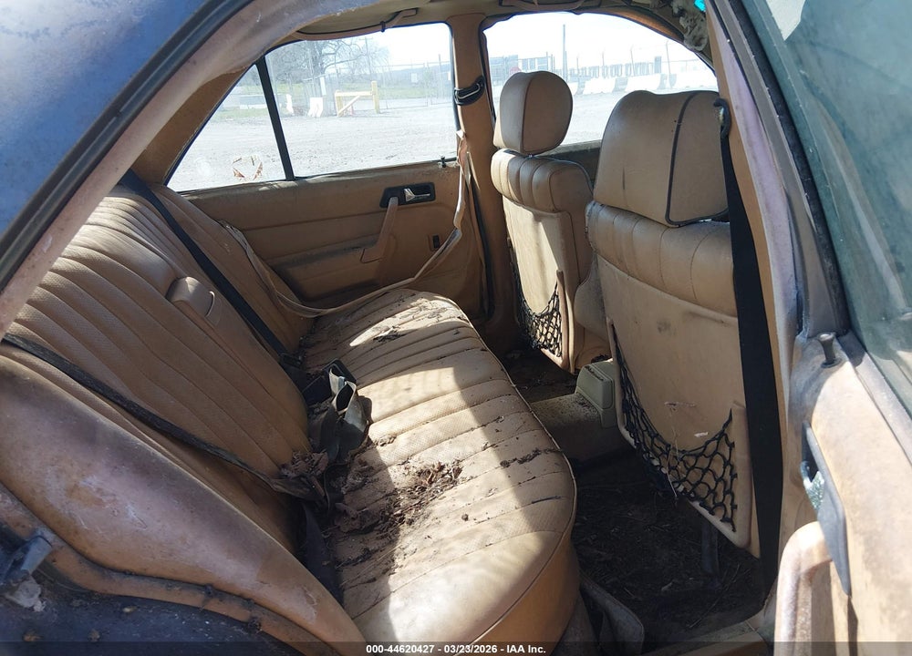 1985 MERCEDES-BENZ 190 E 2.3 VIN: WDBDA24C7FF090220