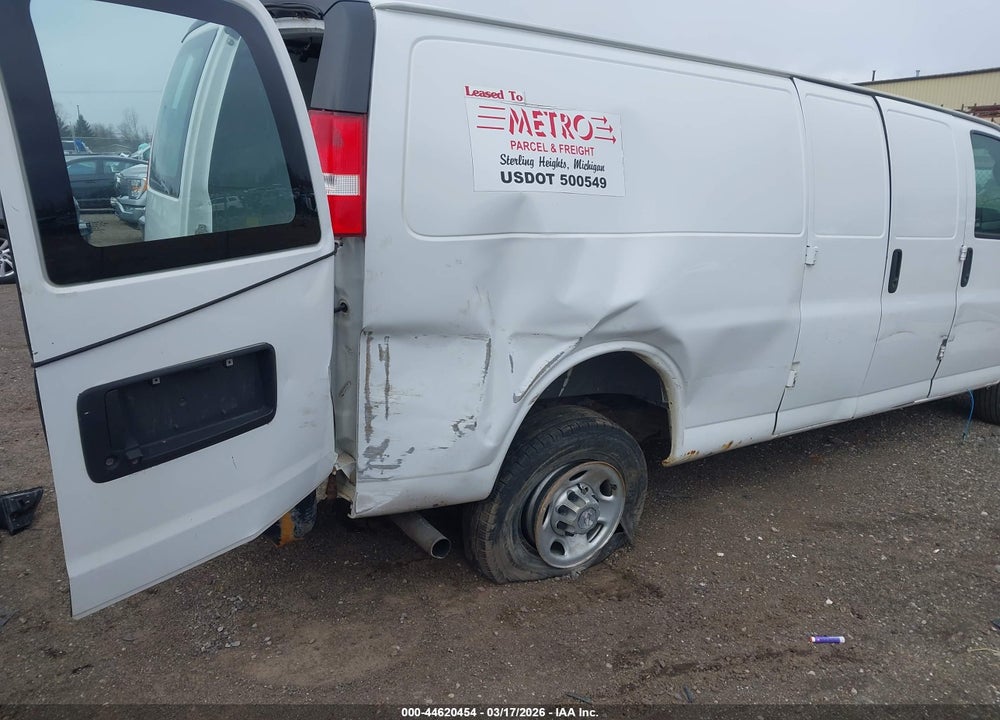 2018 CHEVROLET EXPRESS 2500 WORK VAN VIN: 1GCWGBFP3J1265058