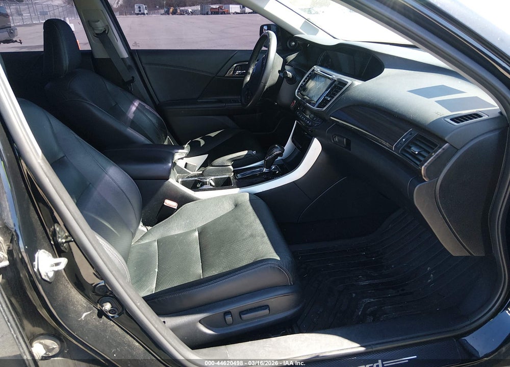 2017 HONDA ACCORD TOURING V6 VIN: 1HGCR3F95HA029317