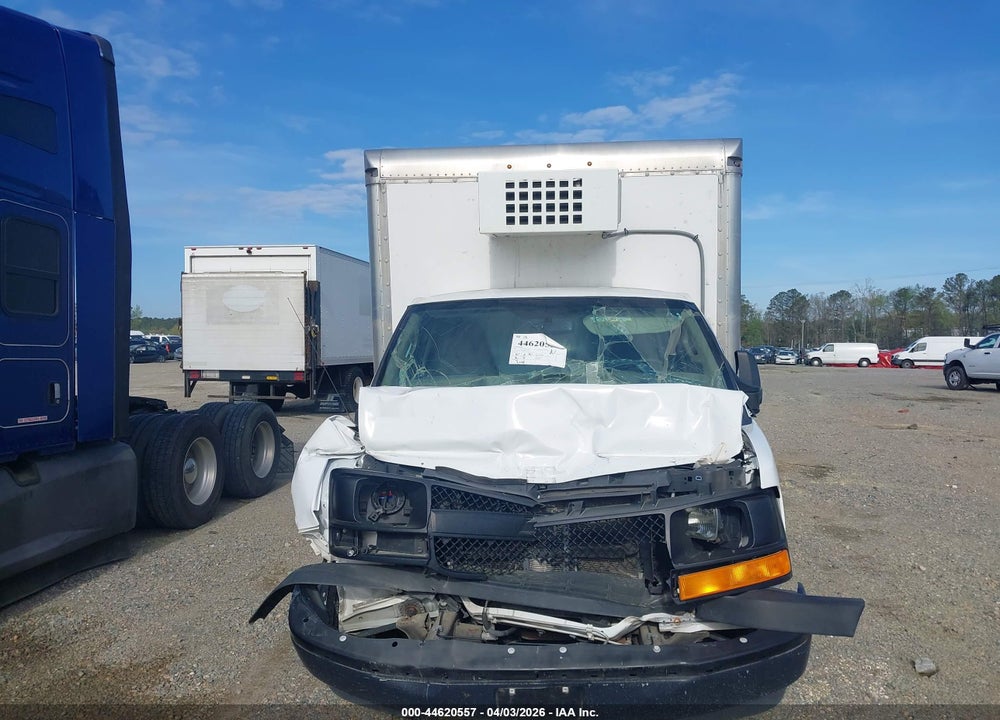 2017 CHEVROLET EXPRESS CUTAWAY 4500 SERIES VIN: 1HA6GVCG2HN011362