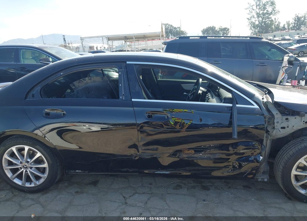 2019 MERCEDES-BENZ A 220 VIN: WDD3G4EB9KW001387