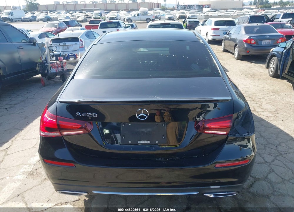 2019 MERCEDES-BENZ A 220 VIN: WDD3G4EB9KW001387