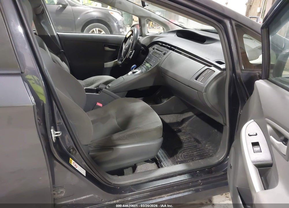2011 TOYOTA PRIUS THREE VIN: JTDKN3DU4B1372124