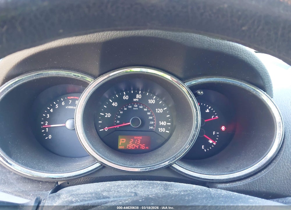 2012 KIA SORENTO LX V6 VIN: 5XYKTDA25CG248217