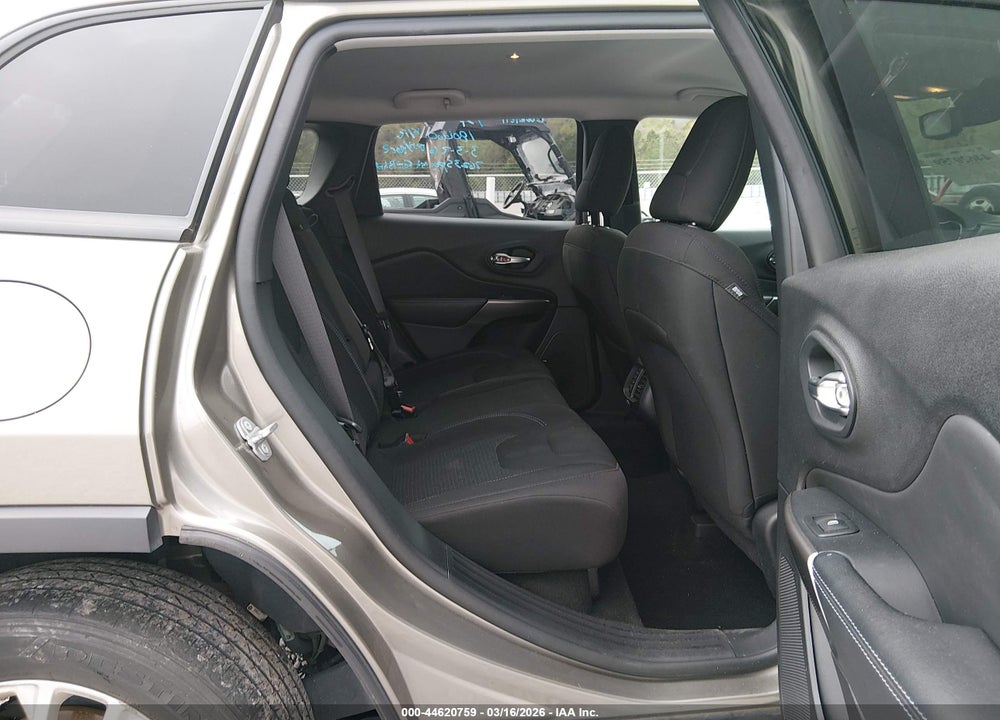 2021 JEEP CHEROKEE LATITUDE FWD VIN: 1C4PJLCB4MD155367