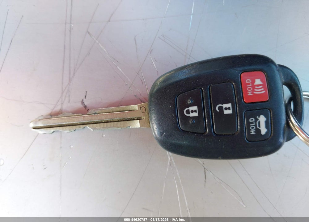2013 TOYOTA CAMRY LE VIN: 4T1BF1FK1DU206671