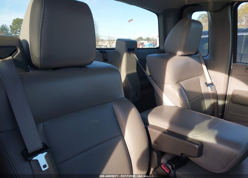 2005 FORD F-150 STX/XL/XLT VIN: 1FTRF14W25NB60935