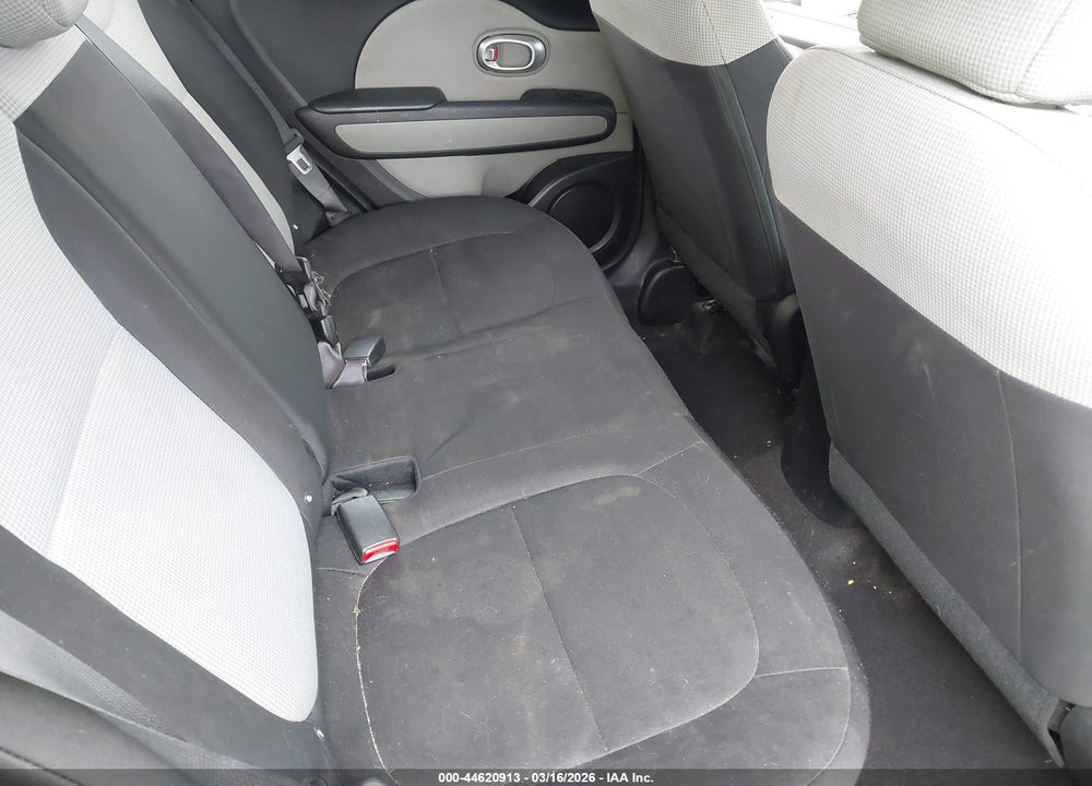 2015 KIA SOUL VIN: KNDJN2A28F7178806