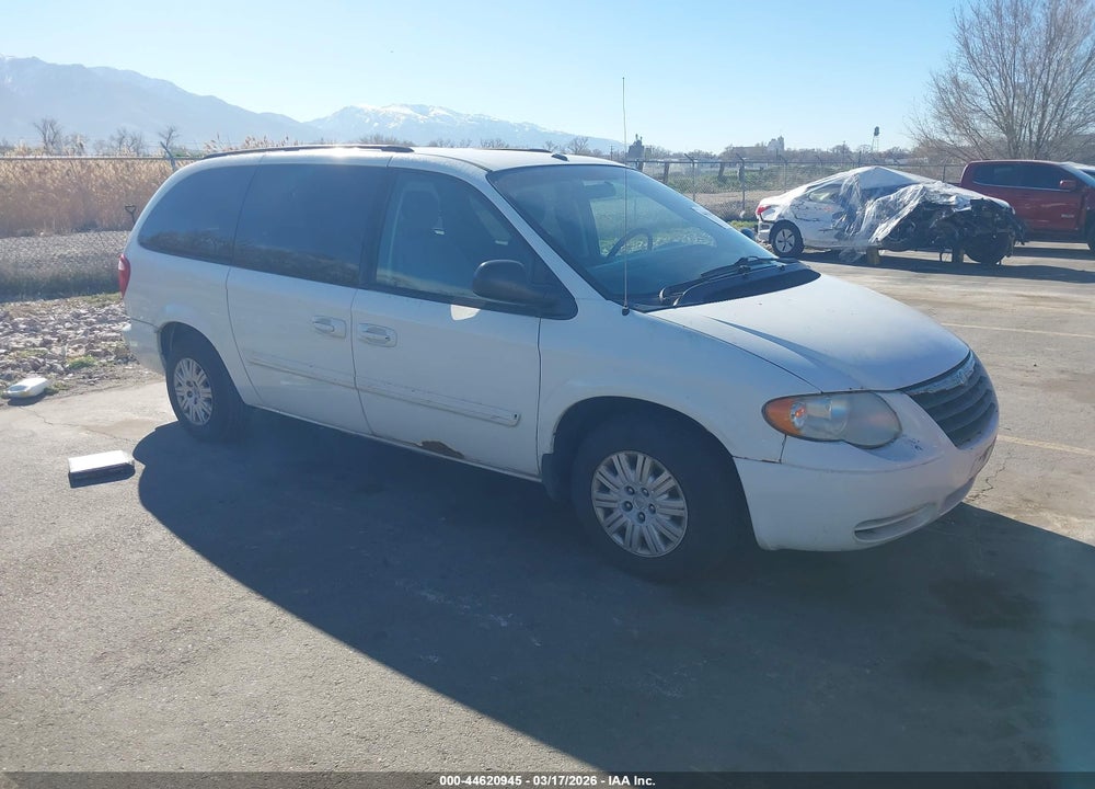2007 CHRYSLER TOWN & COUNTRY LX VIN: 2A4GP44R07R251993