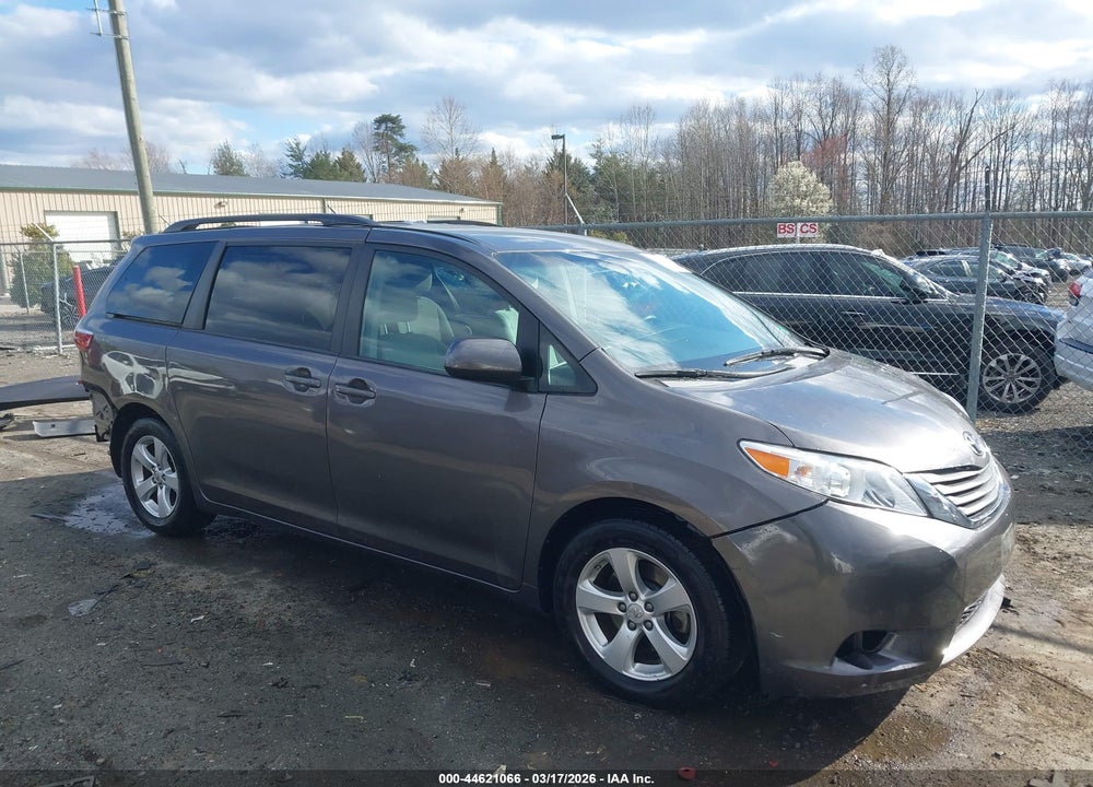 2016 TOYOTA SIENNA LE 8 PASSENGER VIN: 5TDKK3DC0GS764480