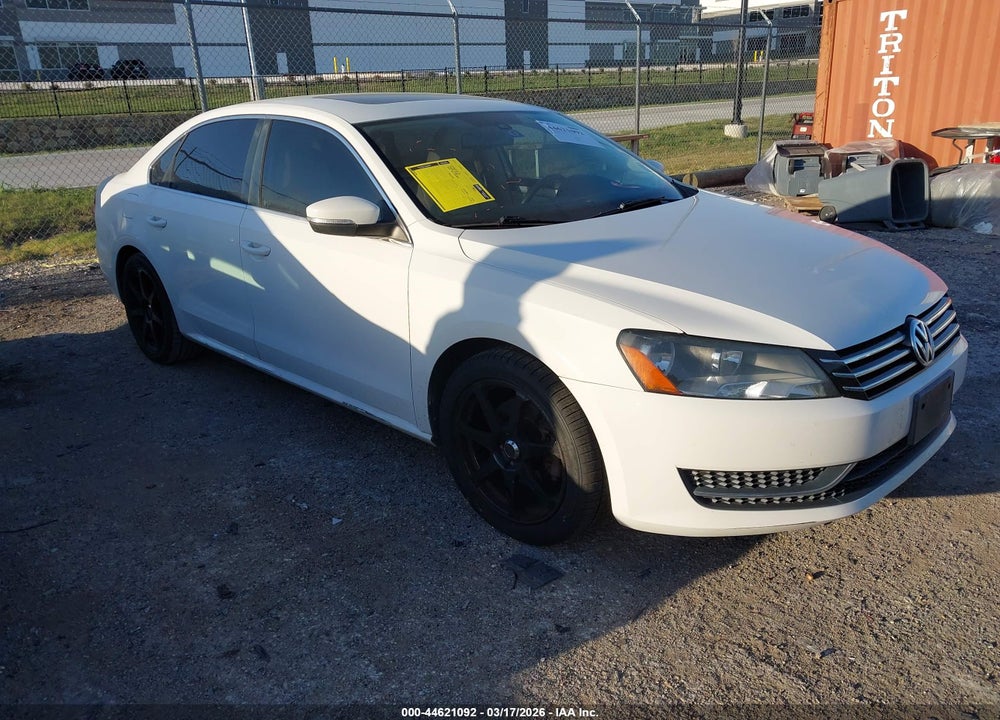 2013 VOLKSWAGEN PASSAT 2.5L SE VIN: 1VWBH7A33DC087834
