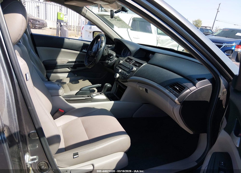 2011 HONDA ACCORD 2.4 LX-P VIN: 1HGCP2F42BA049469