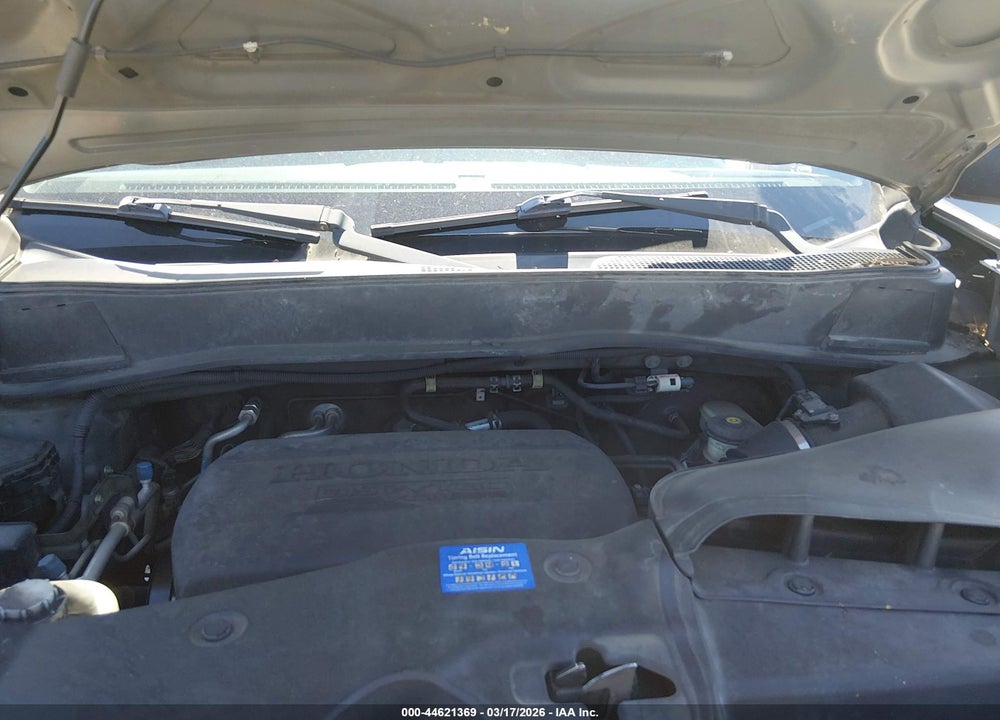 2011 HONDA PILOT LX VIN: 5FNYF3H24BB010382