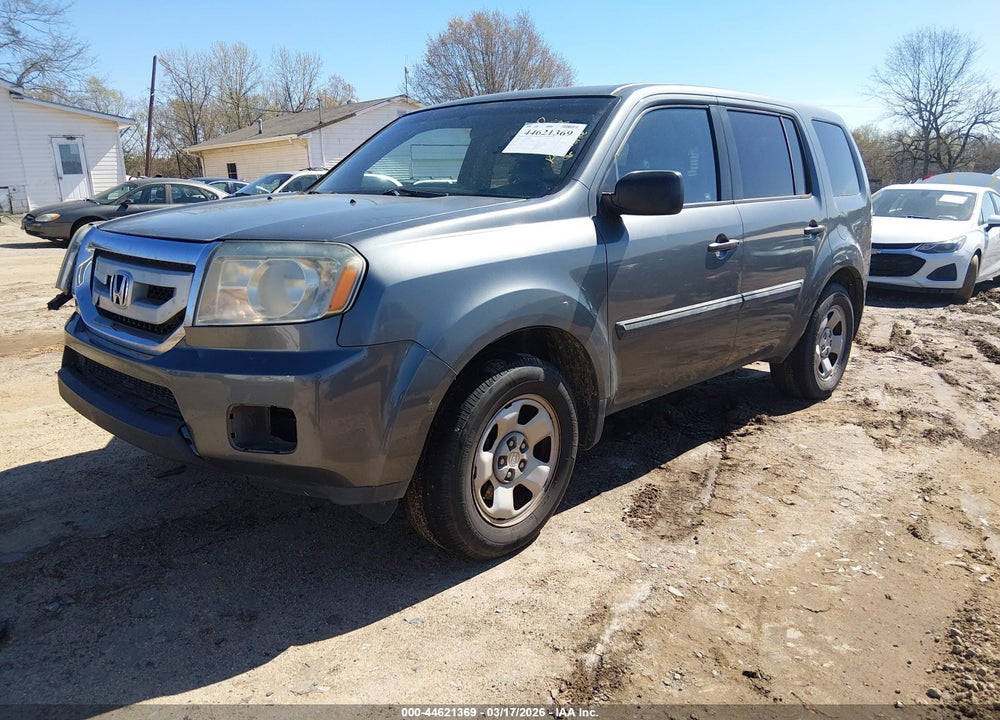 2011 HONDA PILOT LX VIN: 5FNYF3H24BB010382