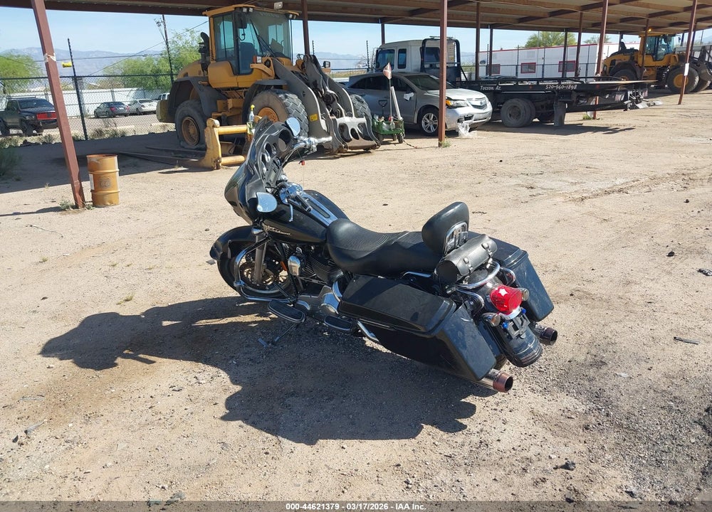 2006 HARLEY-DAVIDSON FLHXI VIN: 1HD1KBW196Y696277