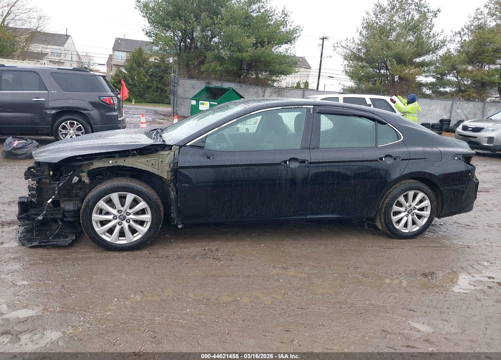 2019 TOYOTA CAMRY LE VIN: 4T1B11HK6KU815232
