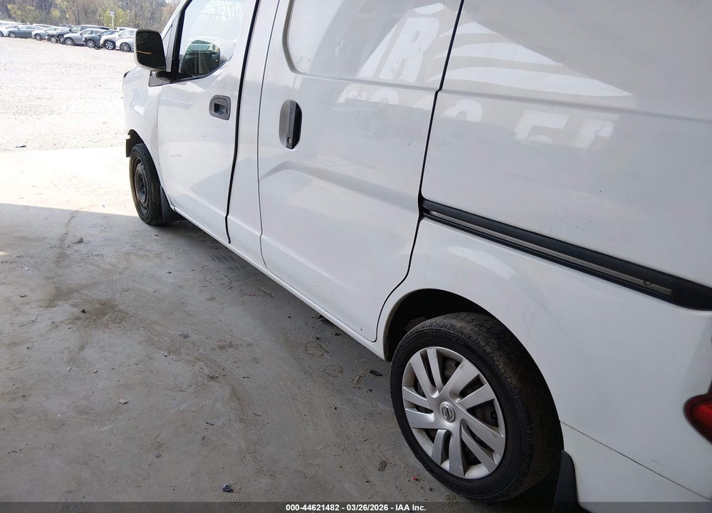 2015 NISSAN NV200 SV VIN: 3N6CM0KN3FK704718