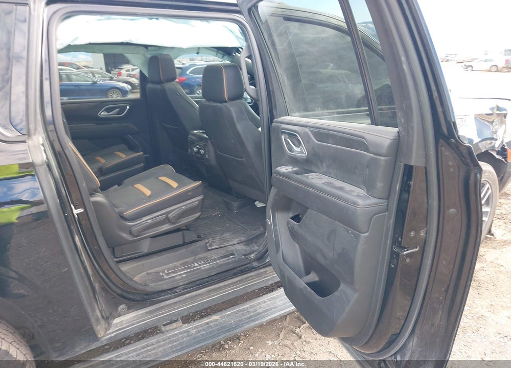 2022 GMC YUKON XL AT4 VIN: 1GKS2HKL7NR175183