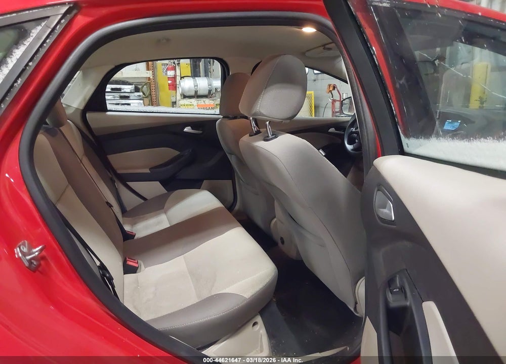 2014 FORD FOCUS SE VIN: 1FADP3F26EL356598