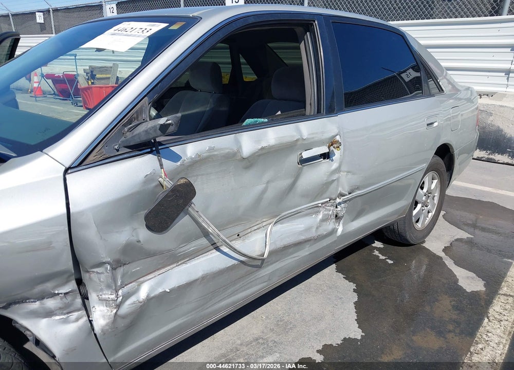 2002 TOYOTA AVALON XL VIN: 4T1BF28B72U232028
