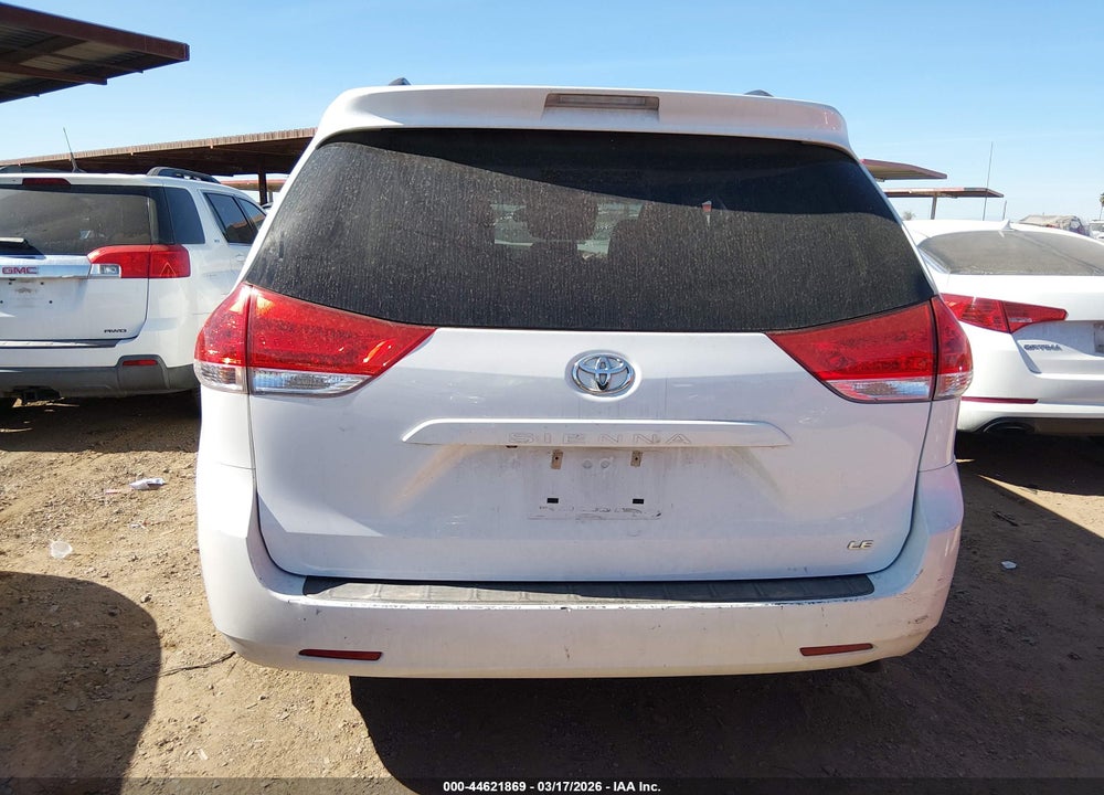 2014 TOYOTA SIENNA LE V6 8 PASSENGER VIN: 5TDKK3DC2ES509956
