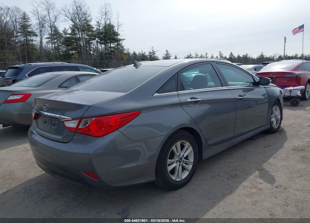 2014 HYUNDAI SONATA GLS VIN: 5NPEB4AC4EH821709
