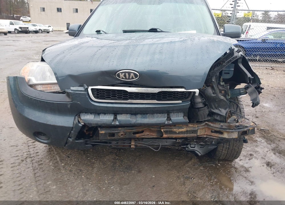 2011 KIA SOUL + VIN: KNDJT2A23B7219276