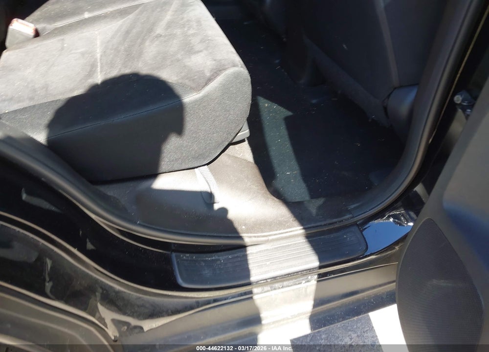 2012 HONDA CR-V LX VIN: 2HKRM4H3XCH617141