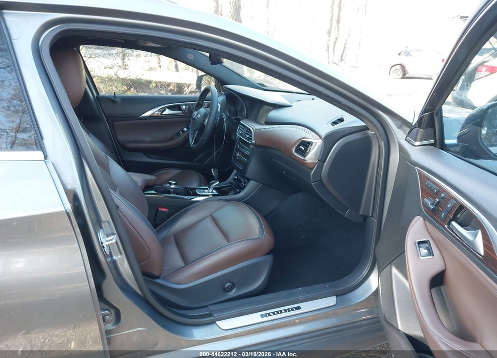 2017 INFINITI QX30 PREMIUM VIN: SJKCH5CR0HA030387