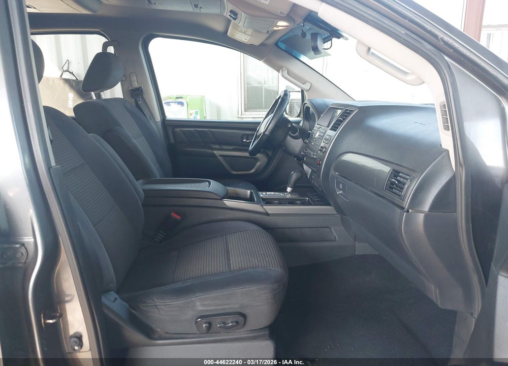 2015 NISSAN ARMADA PLATINUM/SL/SV VIN: 5N1AA0NC2FN606492