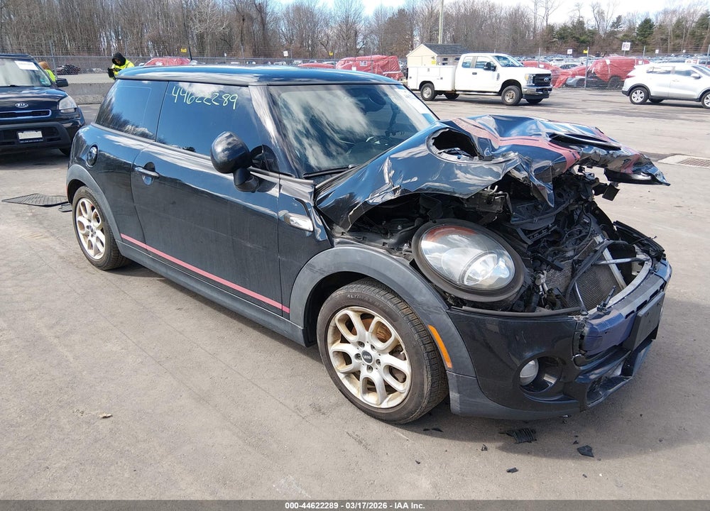 2015 MINI HARDTOP COOPER S VIN: WMWXP7C55F2A60024