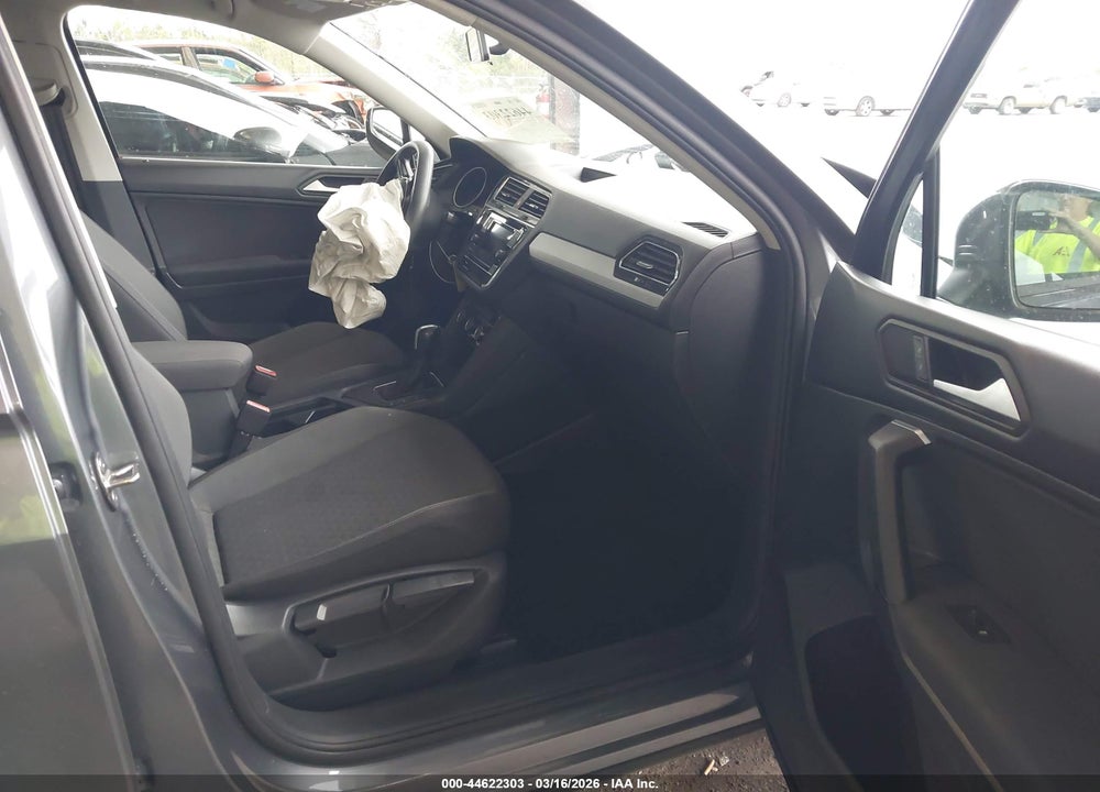 2019 VOLKSWAGEN TIGUAN 2.0T S VIN: 3VV1B7AX4KM140444