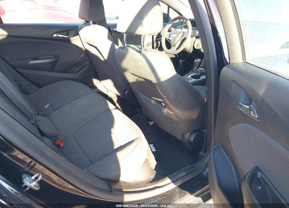 2018 CHEVROLET CRUZE LT AUTO VIN: 1G1BE5SM5J7204480