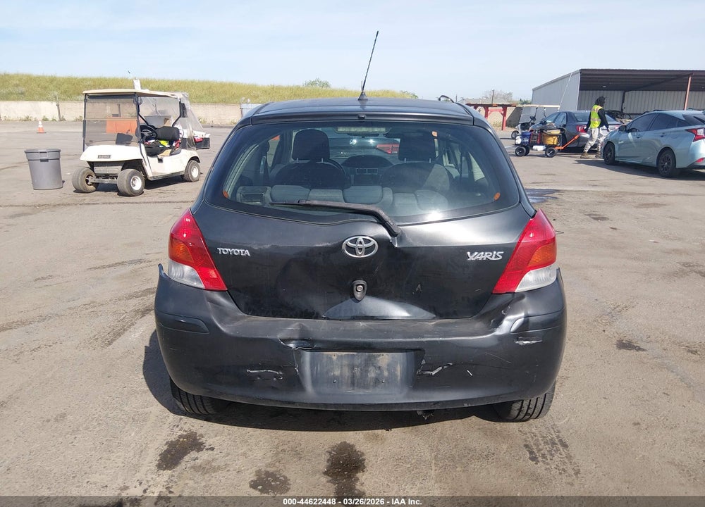 2009 TOYOTA YARIS VIN: JTDJT903095278438