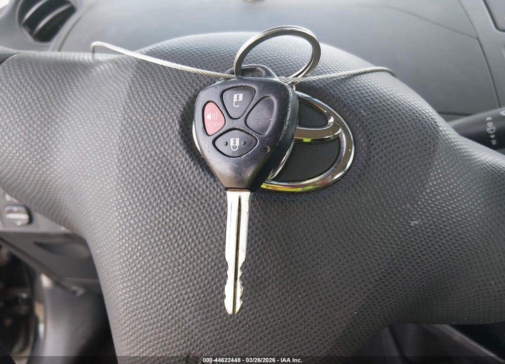 2009 TOYOTA YARIS VIN: JTDJT903095278438