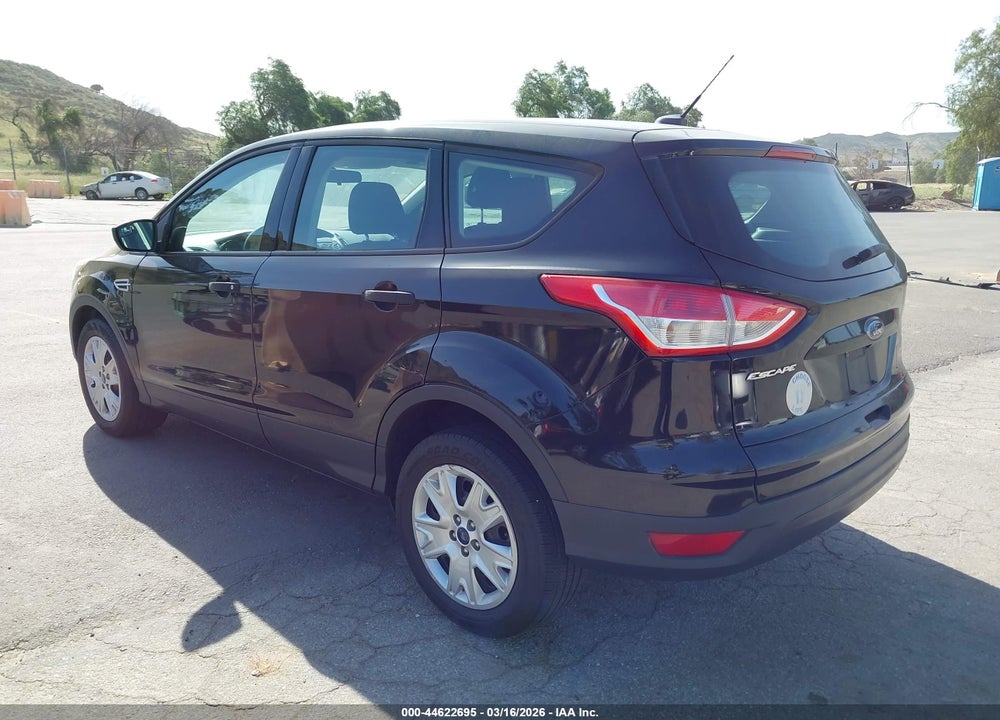 2016 FORD ESCAPE S VIN: 1FMCU0F7XGUC28043