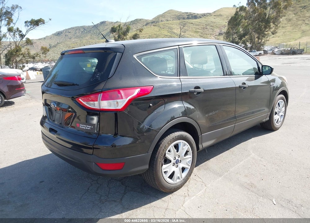 2016 FORD ESCAPE S VIN: 1FMCU0F7XGUC28043