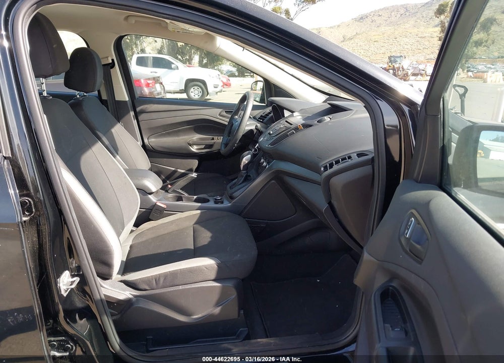 2016 FORD ESCAPE S VIN: 1FMCU0F7XGUC28043
