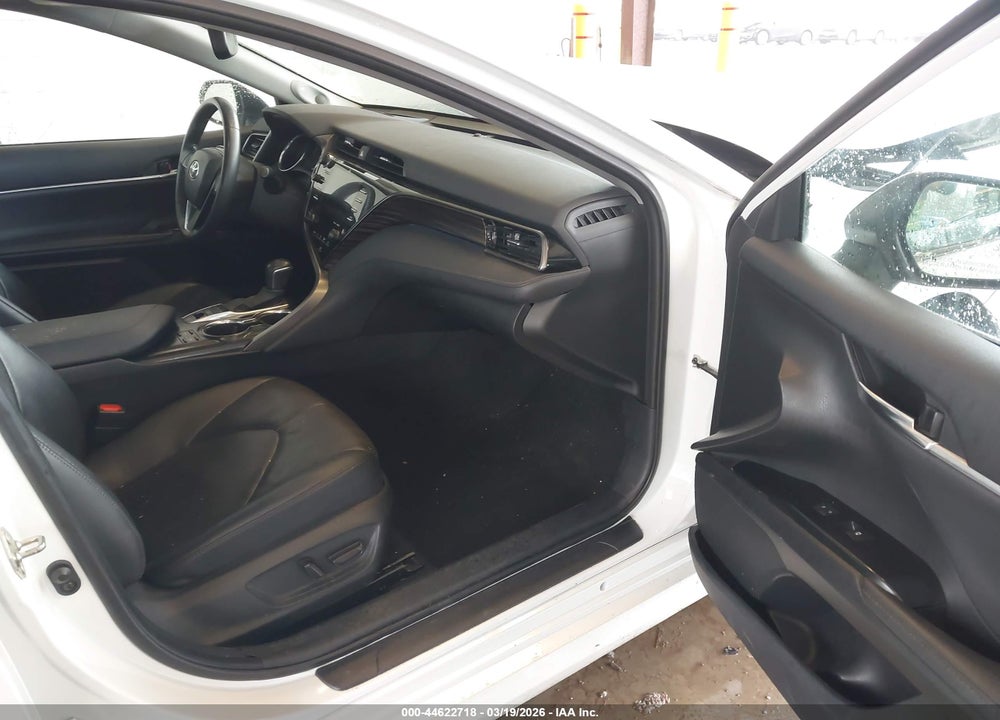 2020 TOYOTA CAMRY XLE VIN: 4T1F11AK2LU319471