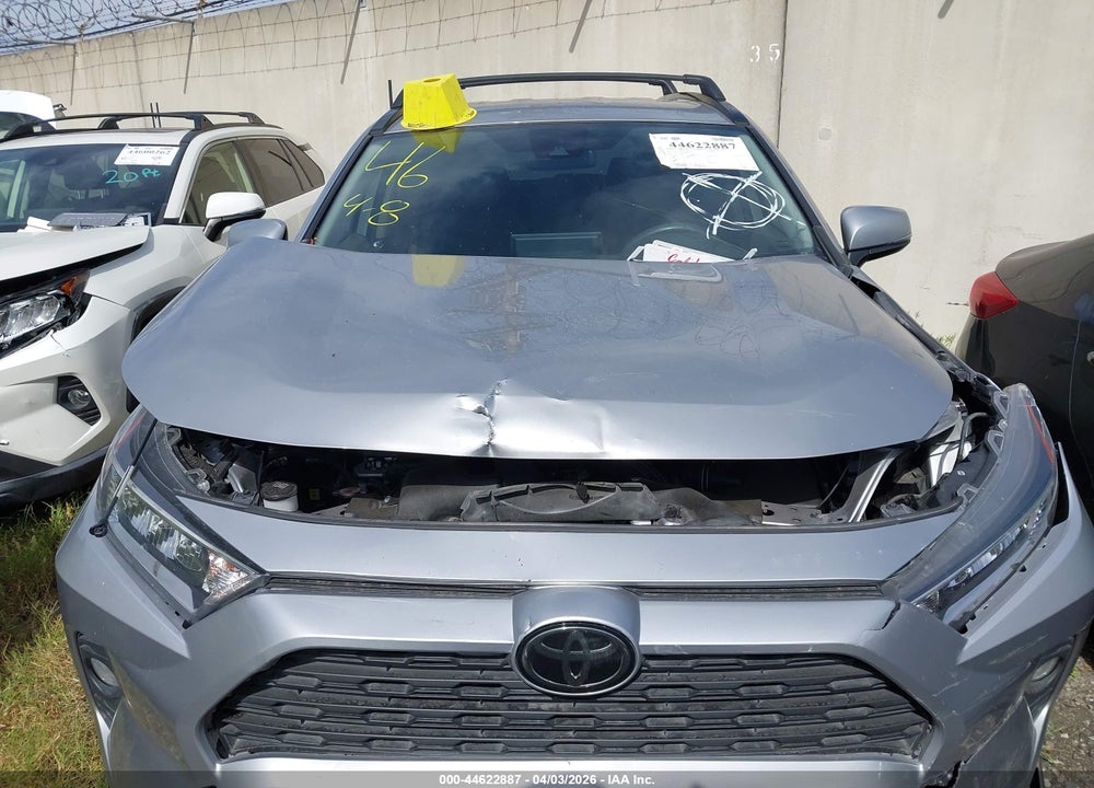 2021 TOYOTA RAV4 XLE VIN: JTMW1RFV9MD061375