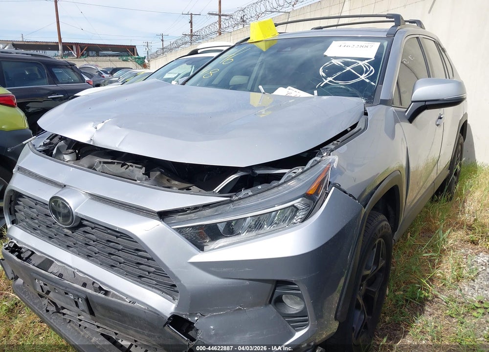 2021 TOYOTA RAV4 XLE VIN: JTMW1RFV9MD061375