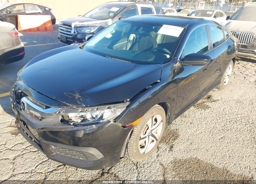 2018 HONDA CIVIC LX VIN: 2HGFC2F5XJH558338