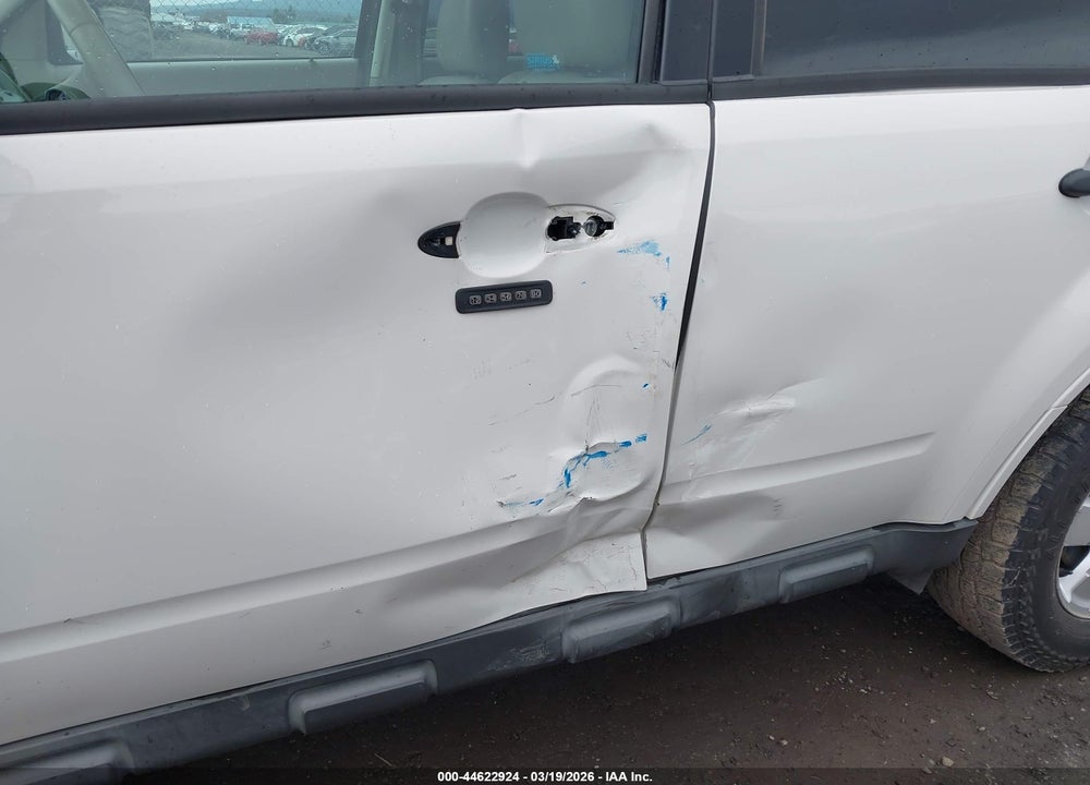 2009 FORD ESCAPE XLT VIN: 1FMCU03759KD06926