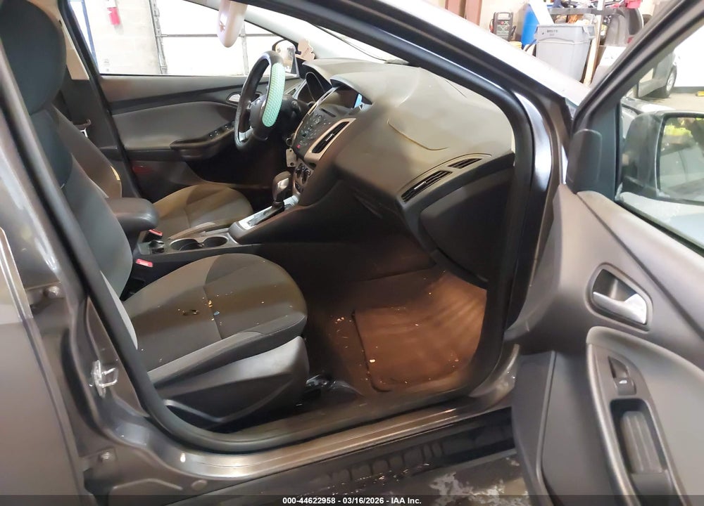 2014 FORD FOCUS SE VIN: 1FADP3K25EL336235