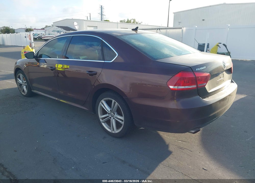 2012 VOLKSWAGEN PASSAT 3.6L V6 SE VIN: 1VWBM7A3XCC055117